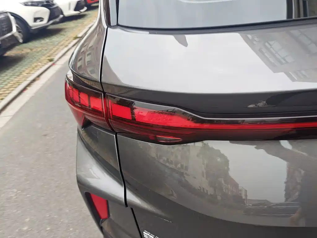 Geely Binyue — миниатюра 11