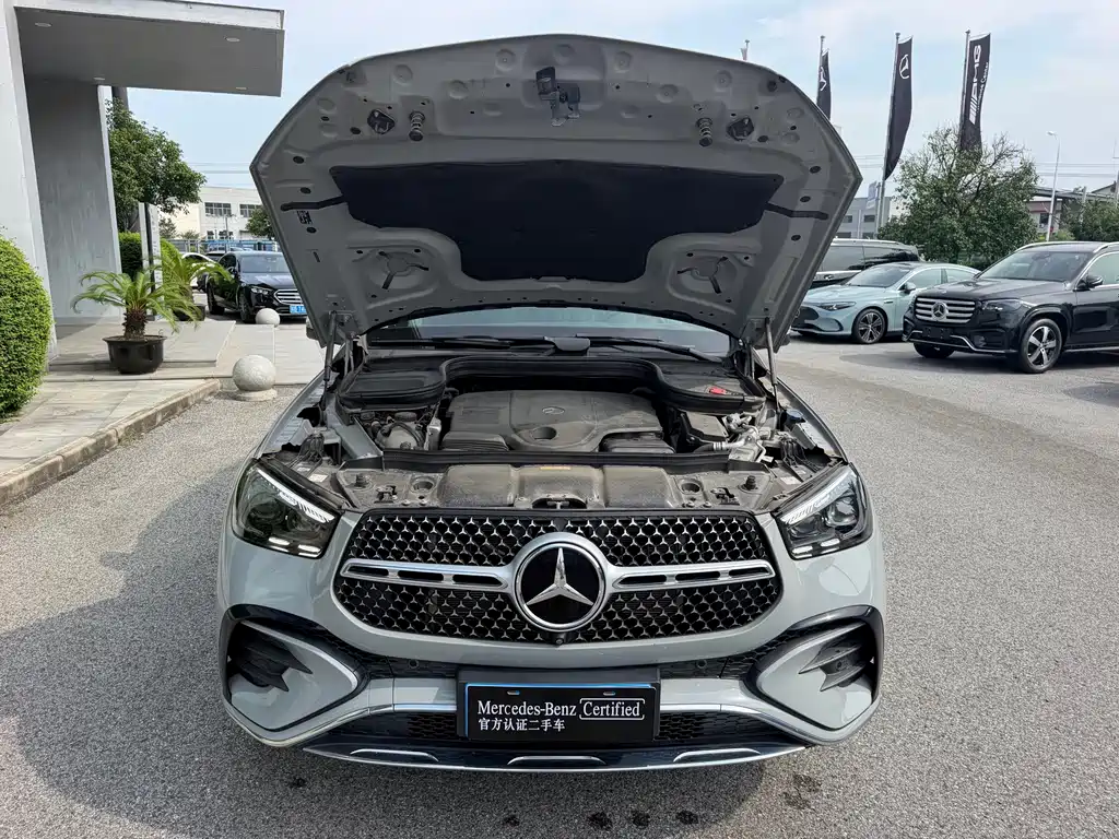 Mercedes-Benz GLE (Import) — миниатюра 9