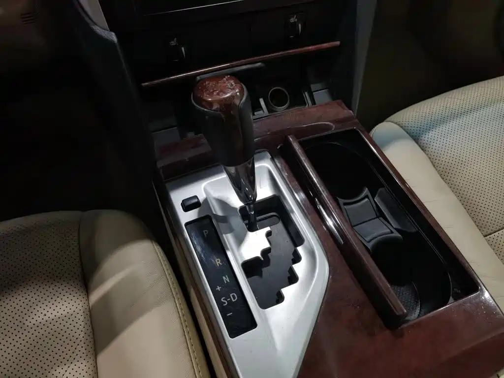 Toyota Camry — миниатюра 13