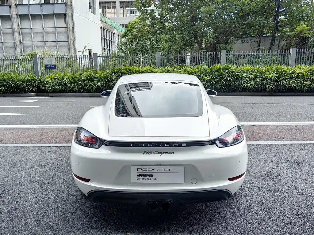 Porsche 718 2022 Cayman 2.0T