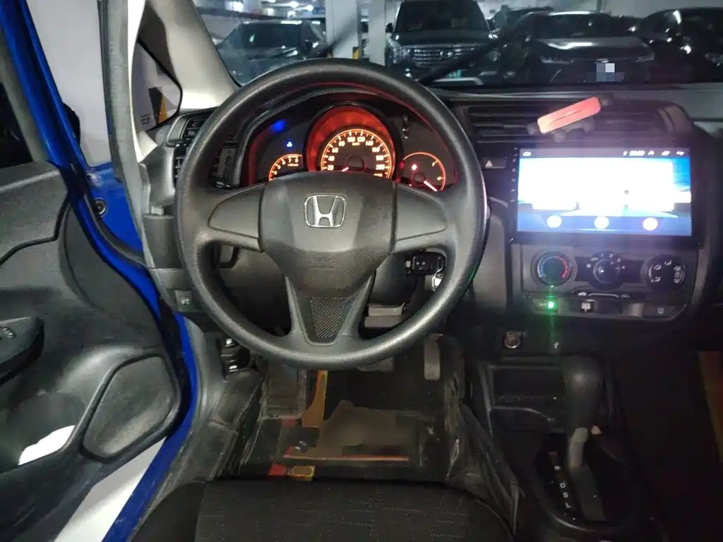 Honda Fit — миниатюра 11