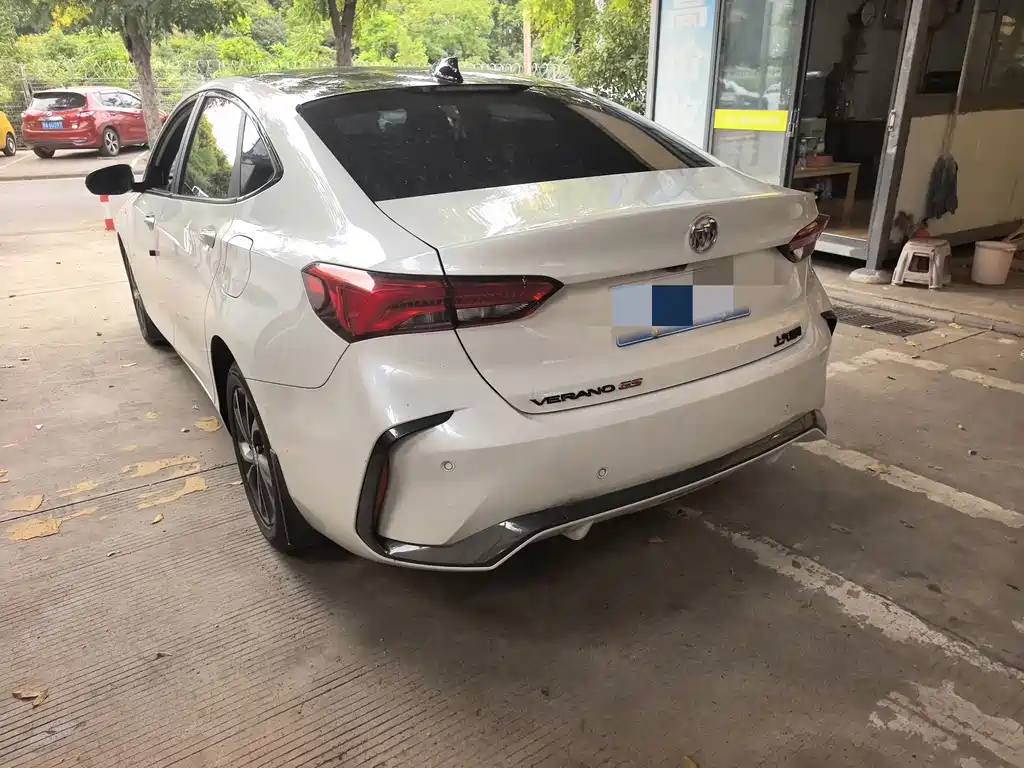 Buick Verano — миниатюра 15