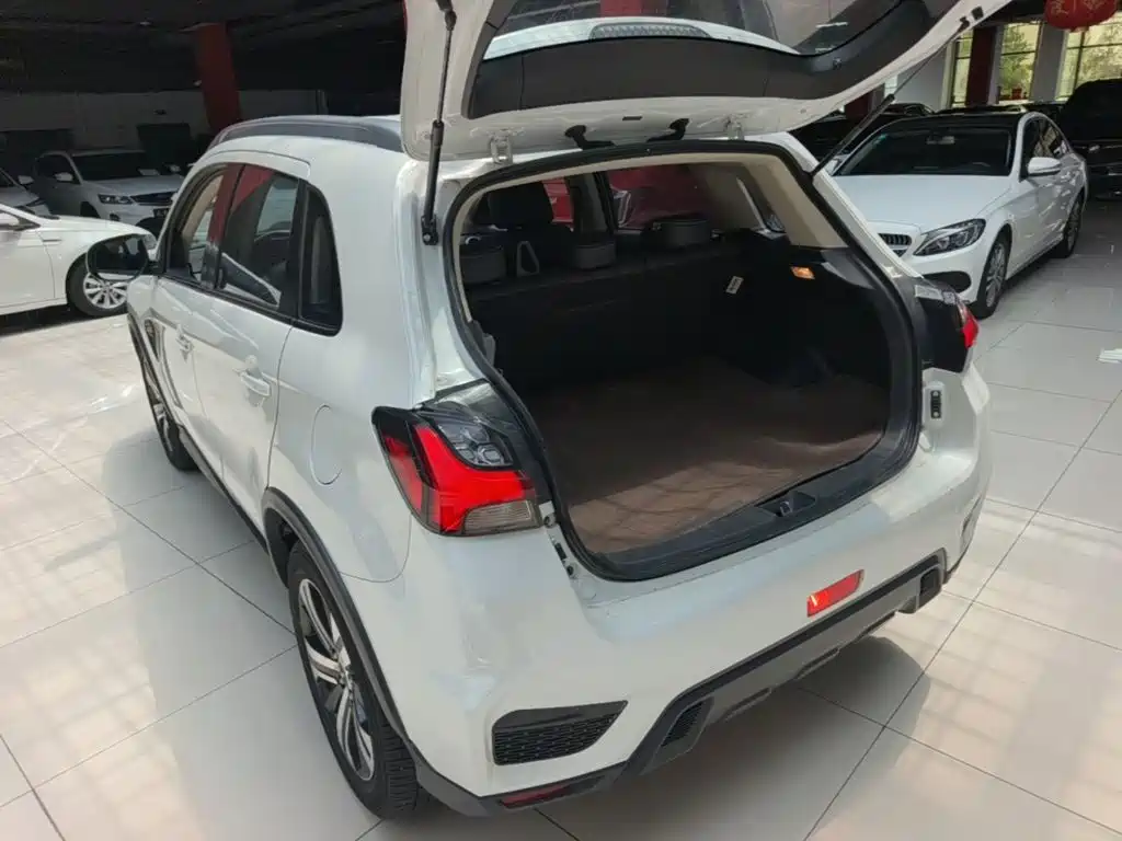 Mitsubishi ASX — миниатюра 5