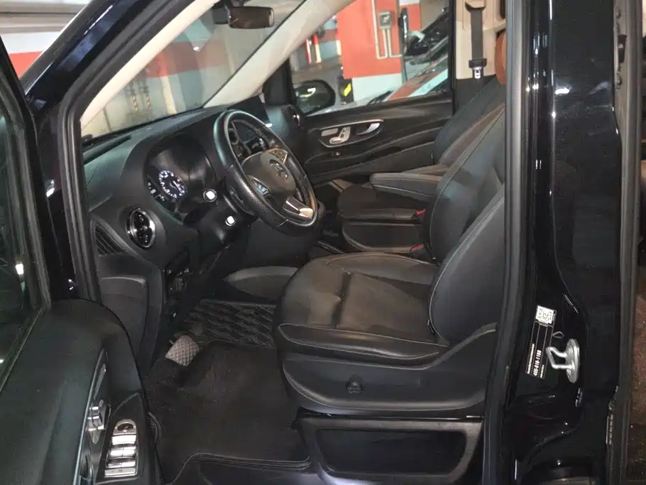 Mercedes-Benz Vito — миниатюра 9