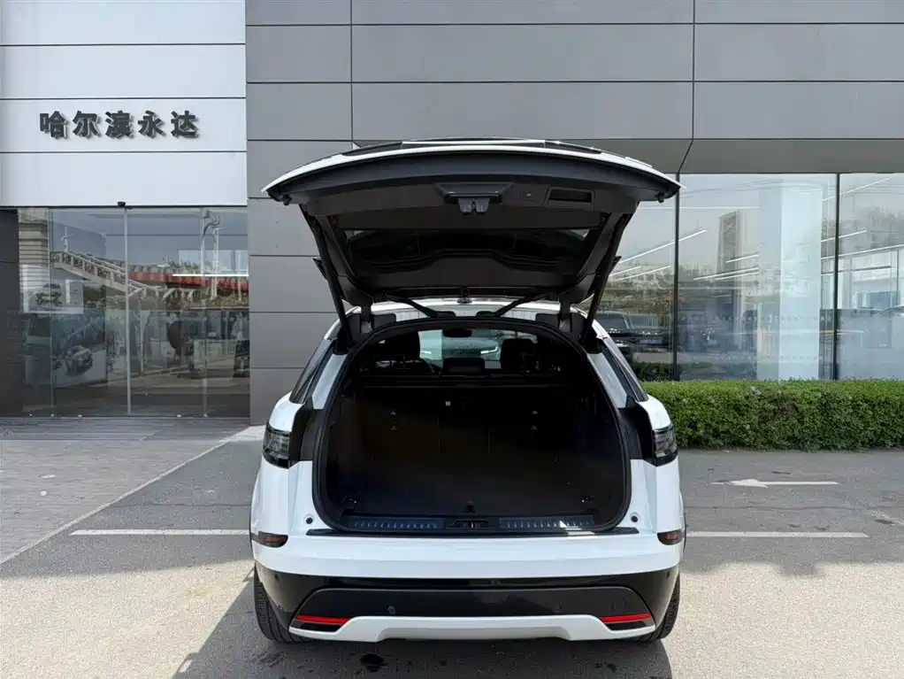 Land Rover Range Rover Velar 2025 Dynamic SE