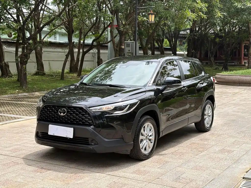 Toyota Corolla Cross — миниатюра 13