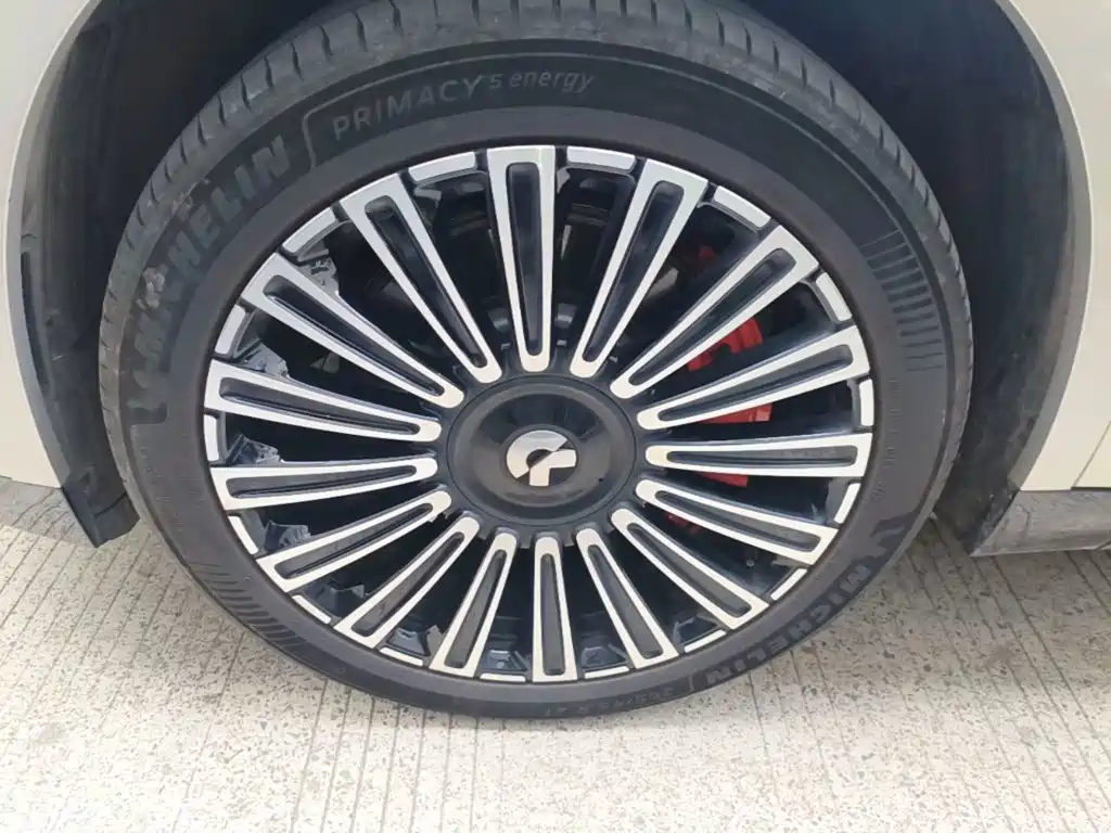 NIO ES8 — миниатюра 23