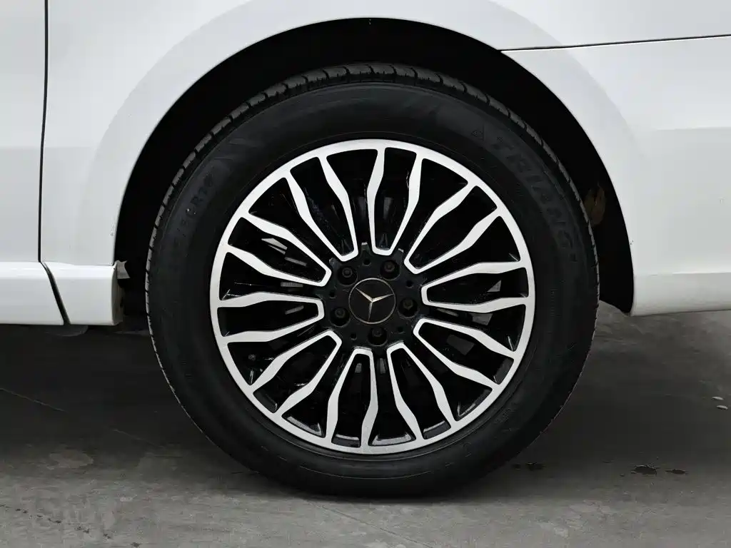 Mercedes-Benz V-Class — миниатюра 9
