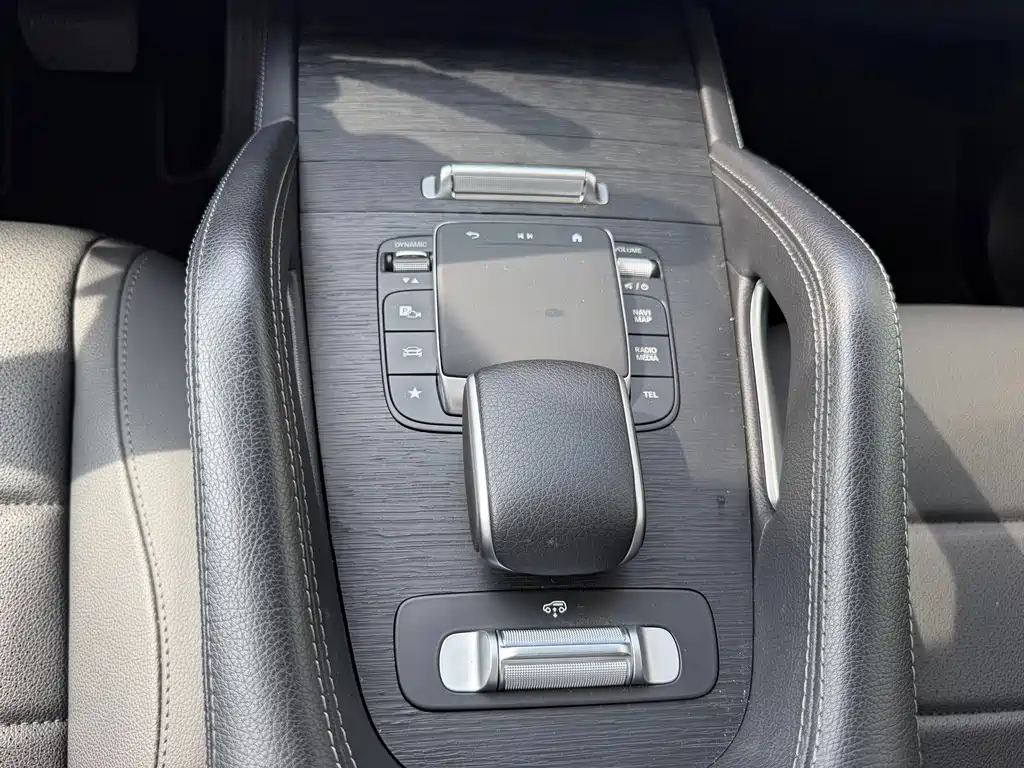 Mercedes-Benz GLE (Import) — миниатюра 14
