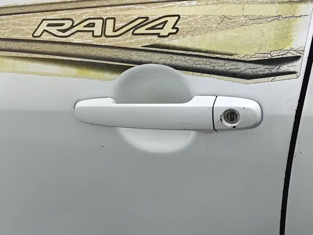 Toyota RAV4 — миниатюра 18
