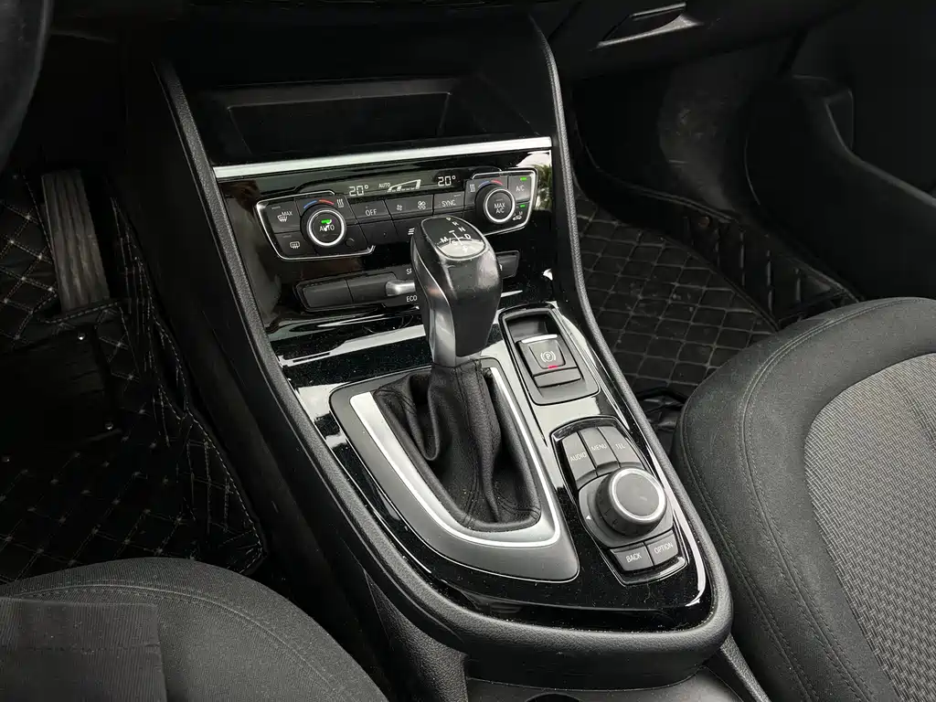 BMW 2 Series Gran Tourer — миниатюра 10