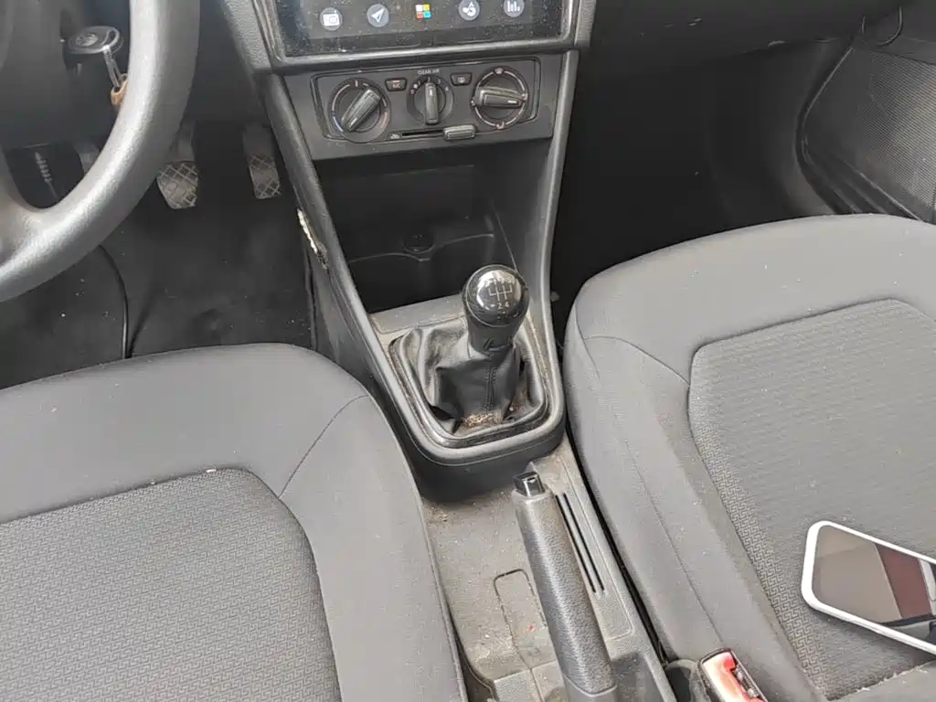 Volkswagen Santana — миниатюра 10