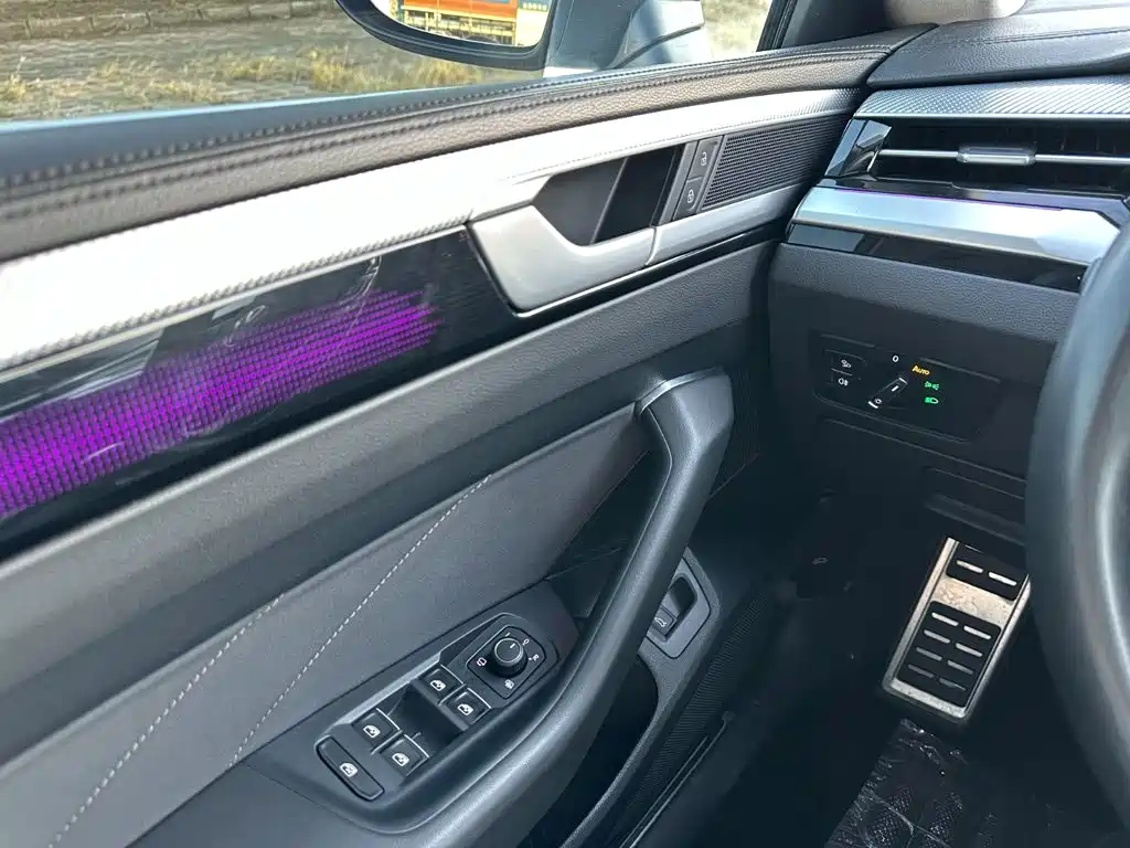 Volkswagen CC — миниатюра 23