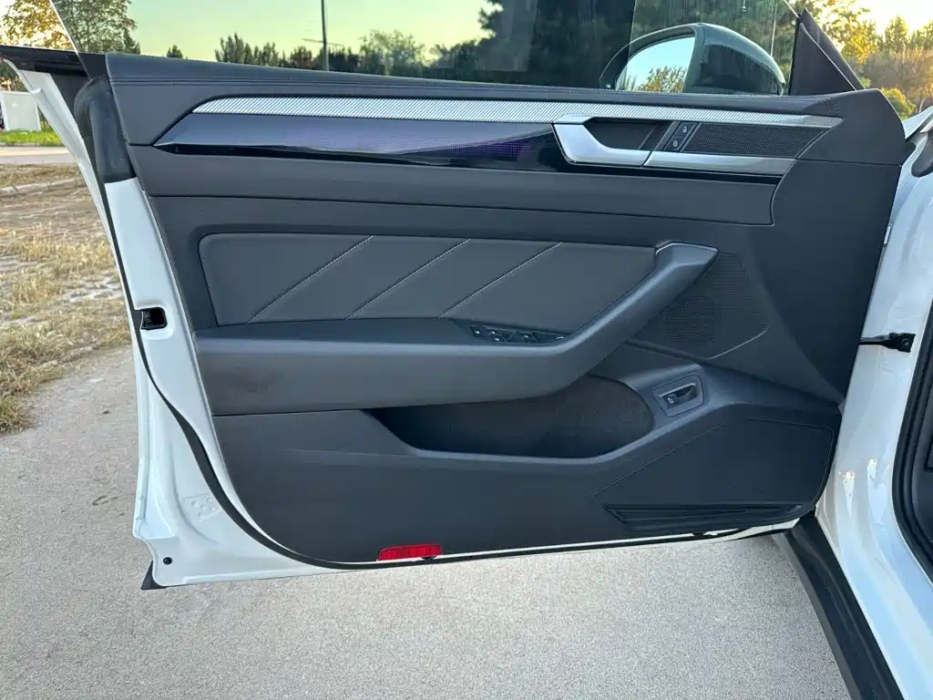 Volkswagen CC — миниатюра 13