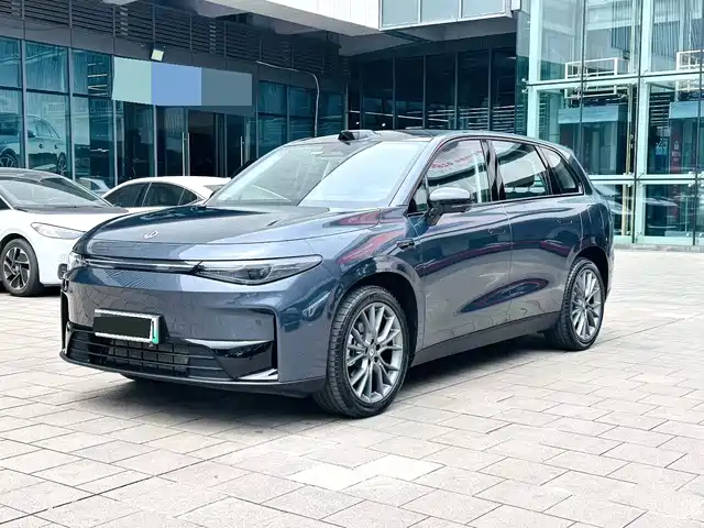 Leapmotor C10