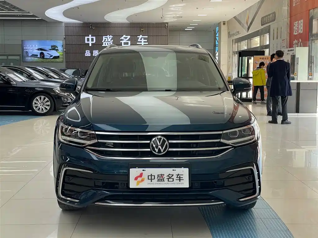 Volkswagen Tiguan L L 2022 330TSI AT R-Line