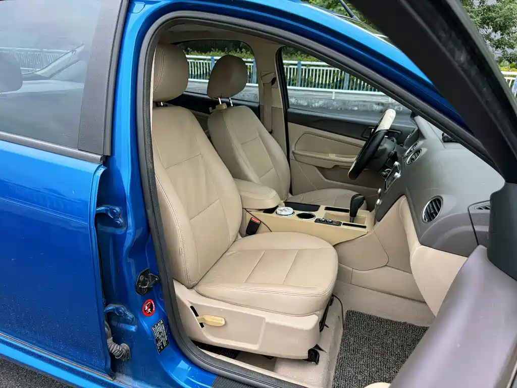 Ford Focus — миниатюра 15