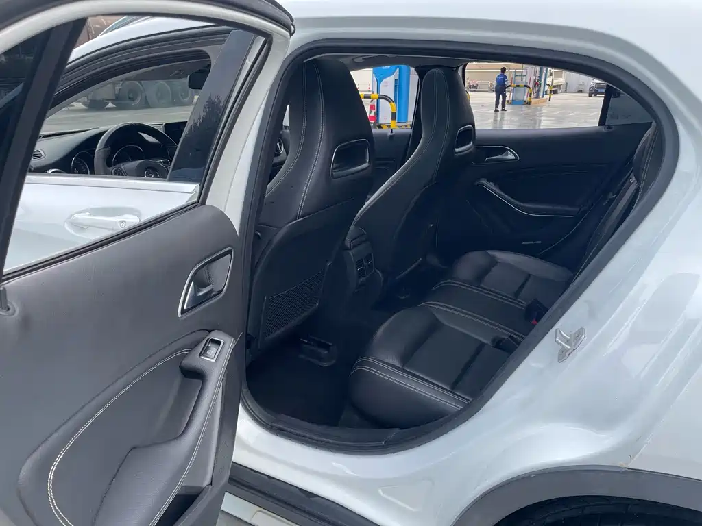 Mercedes-Benz GLA — миниатюра 11