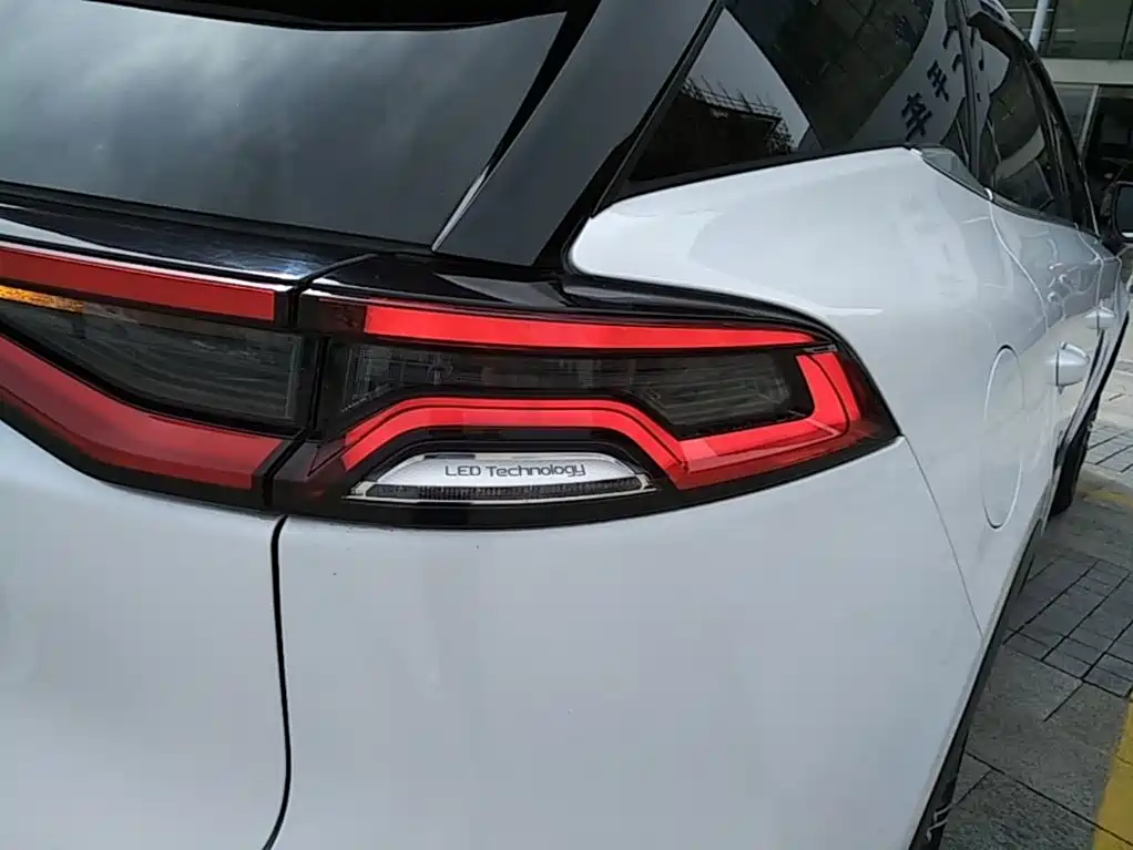 BYD Tang New Energy — миниатюра 8