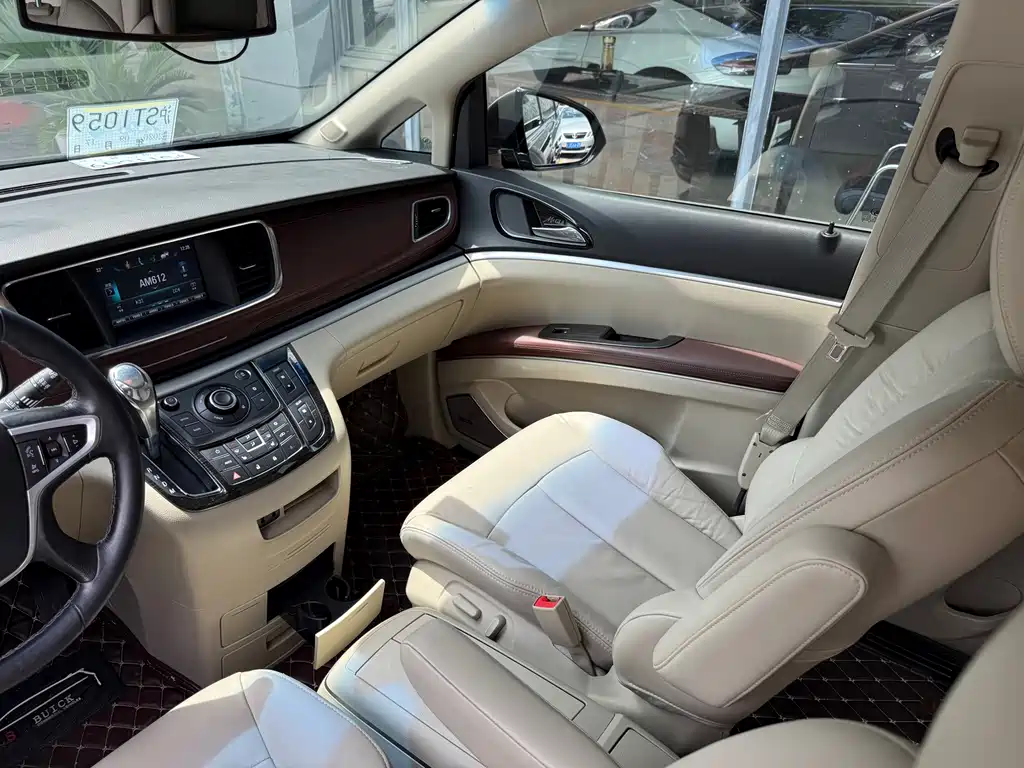 Buick GL8 — миниатюра 5