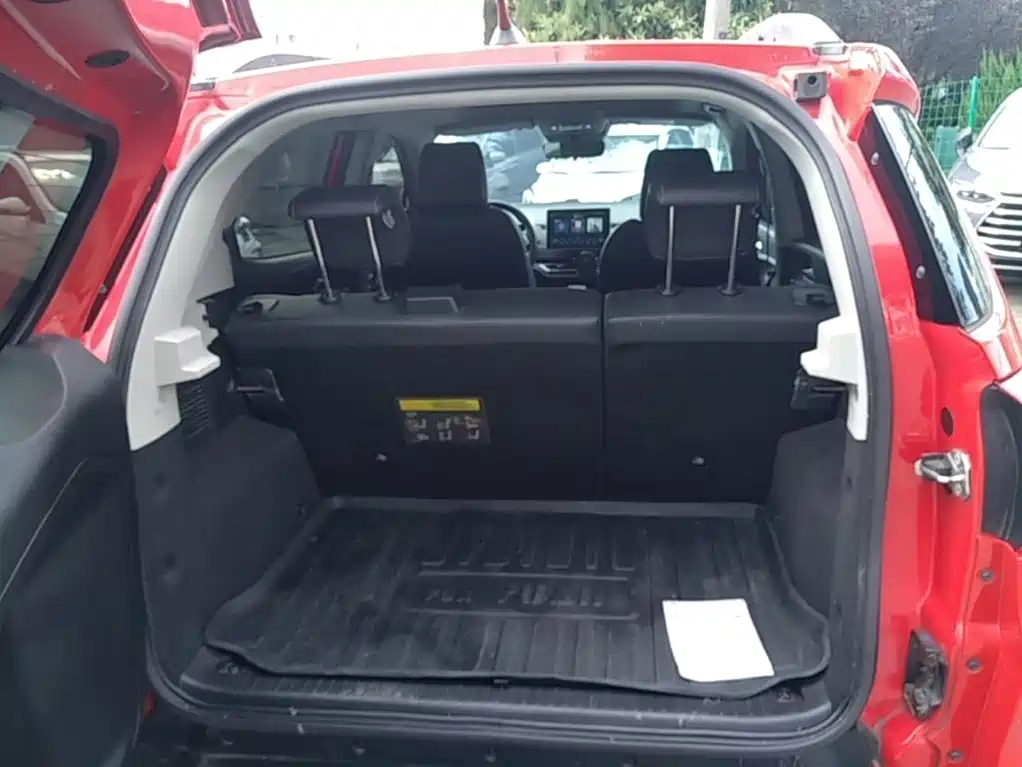 BYD Yuan EV — миниатюра 19