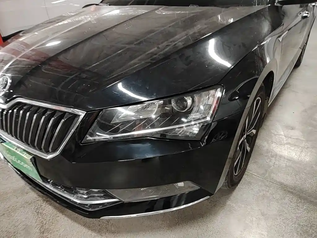 Skoda Superb — миниатюра 24