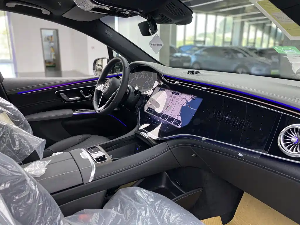 Mercedes-Benz EQS SUV — миниатюра 21