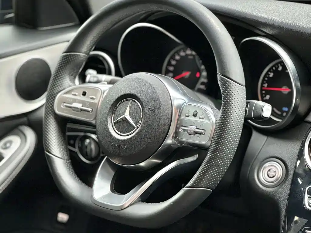 Mercedes-Benz C-Class — миниатюра 4