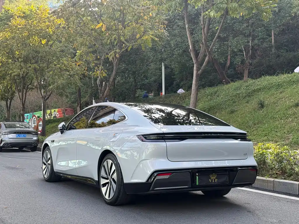 GEELY GALAXY GALAXY E8