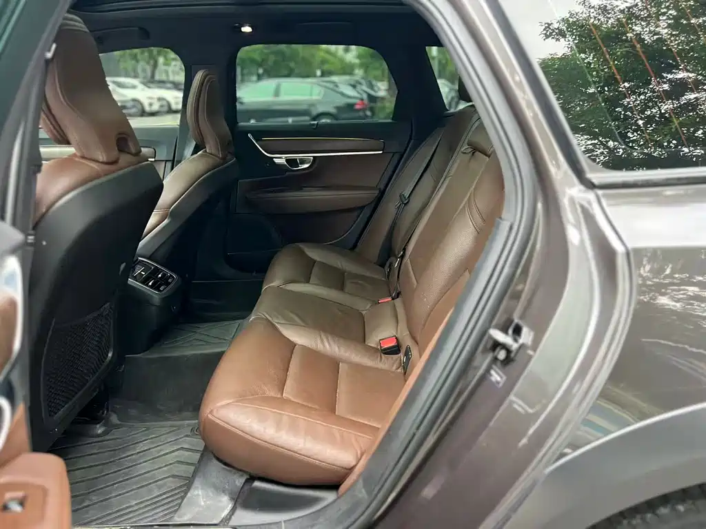 Volvo V90 — миниатюра 8