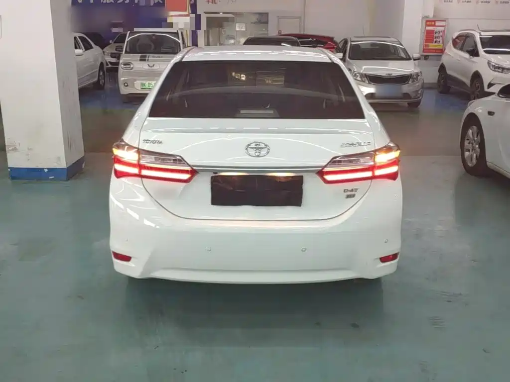 Toyota Corolla — миниатюра 6