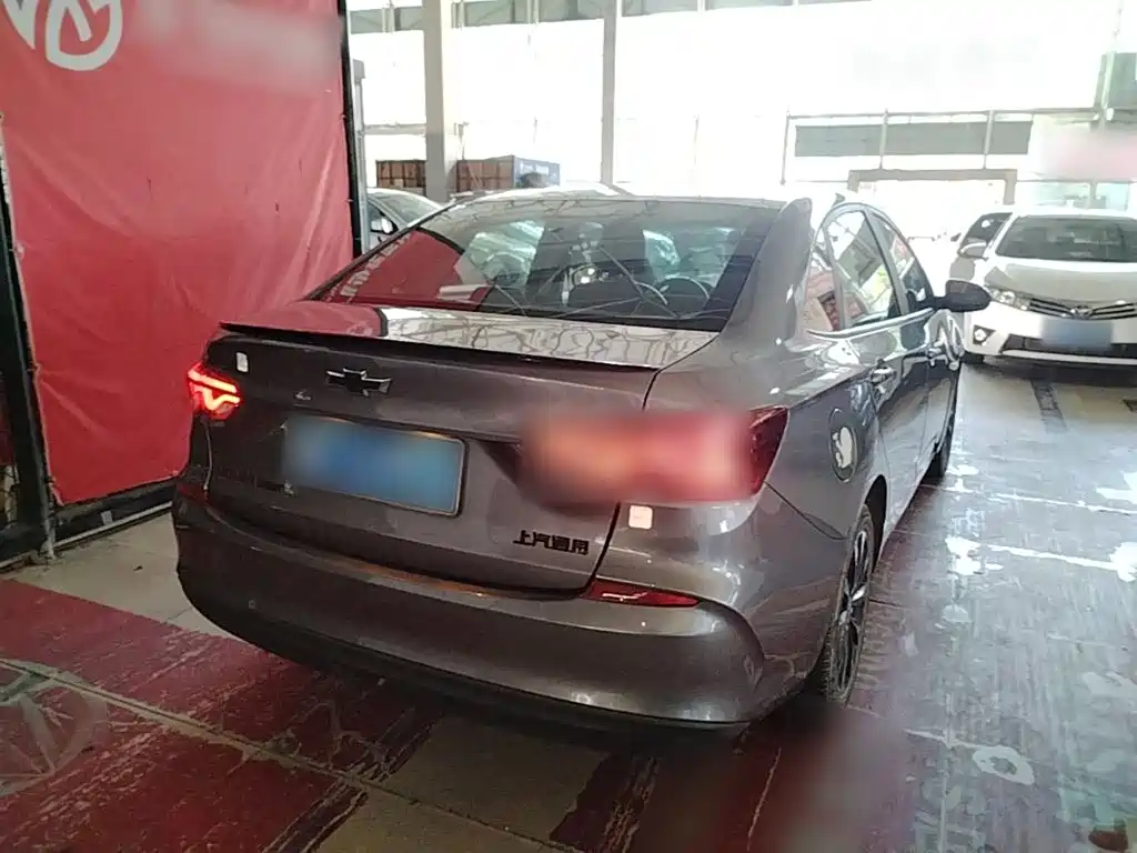 Chevrolet Monza — миниатюра 7