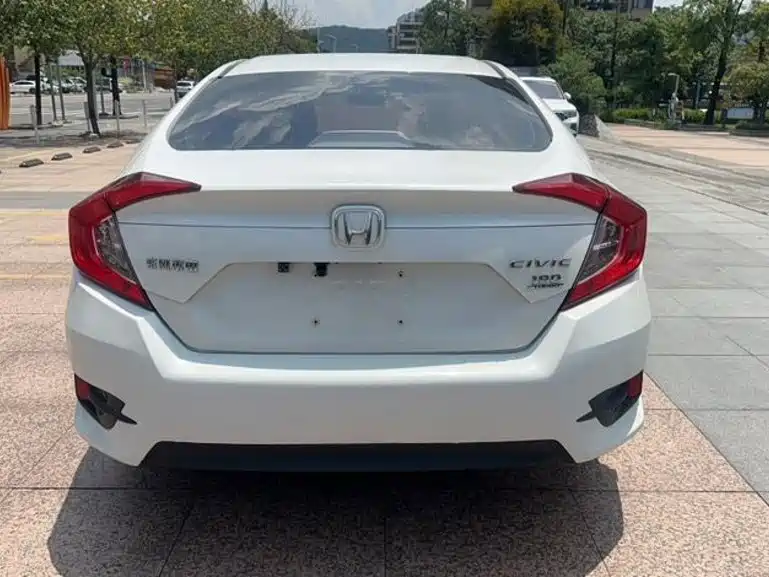 Honda Civic — миниатюра 5