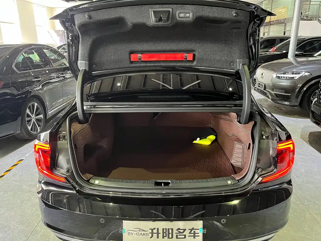 Volvo S90 — миниатюра 5