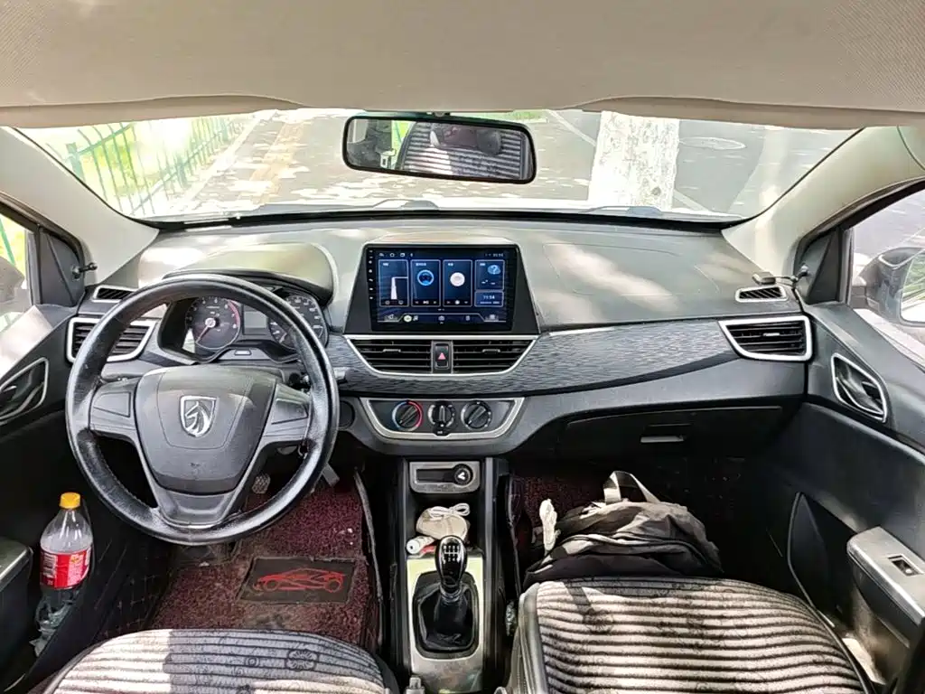 Baojun 310W — миниатюра 10