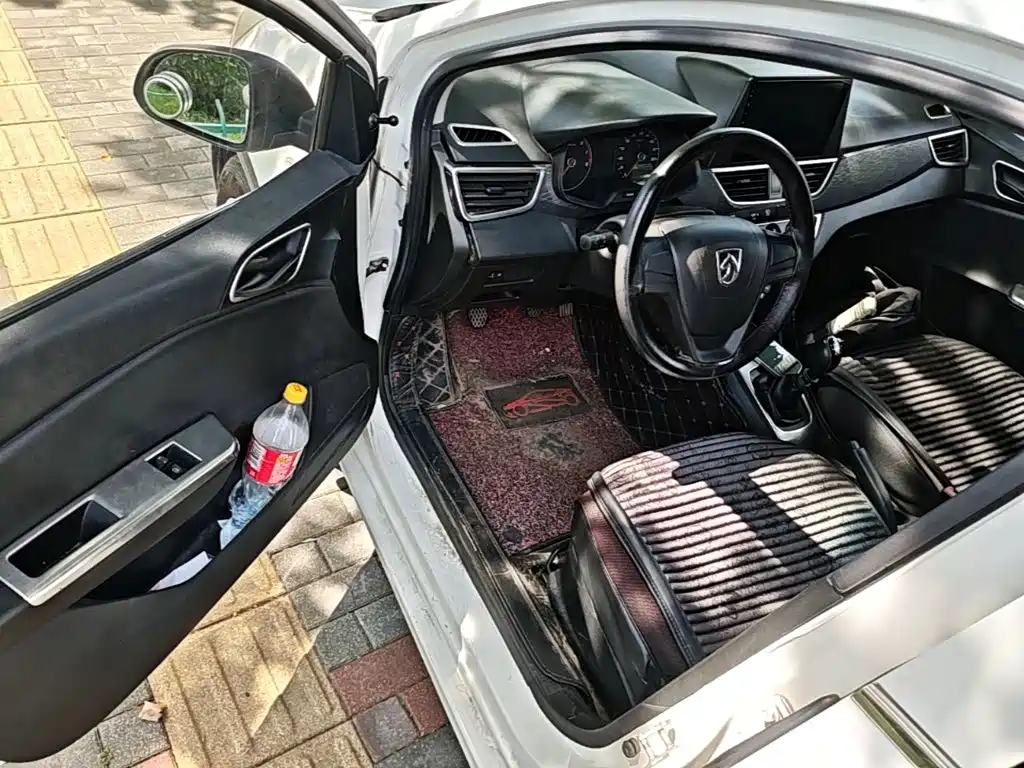 Baojun 310W — миниатюра 16