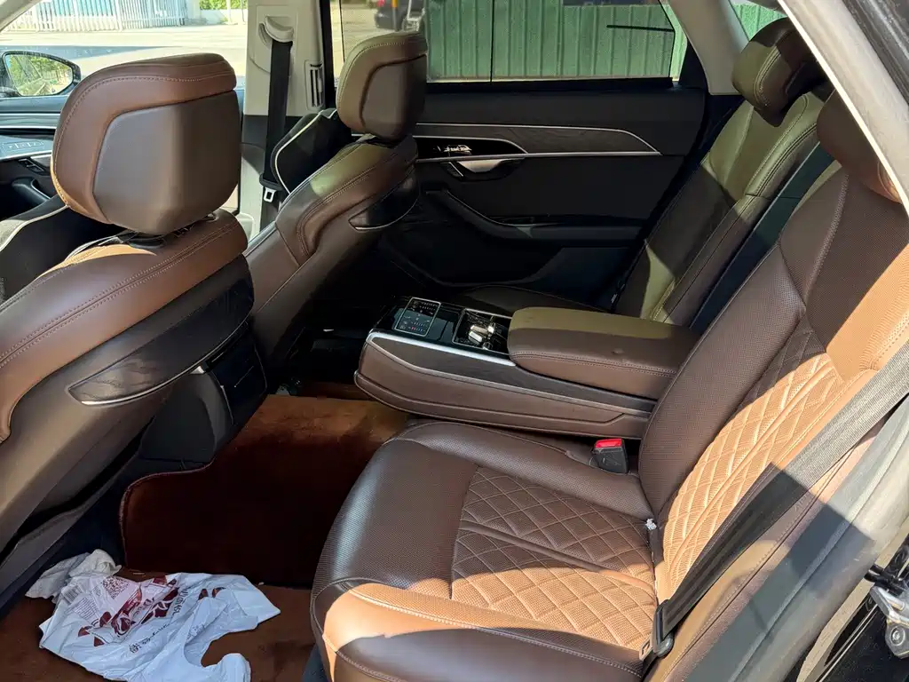 Audi A8 — миниатюра 10