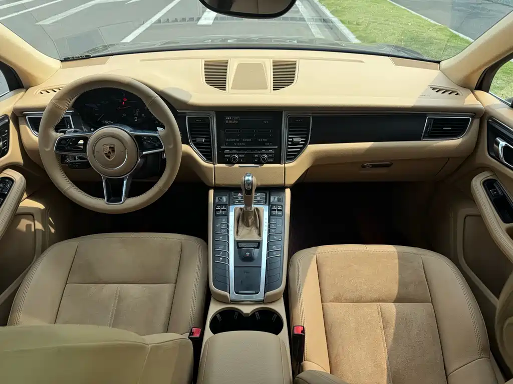 Porsche Macan — миниатюра 6