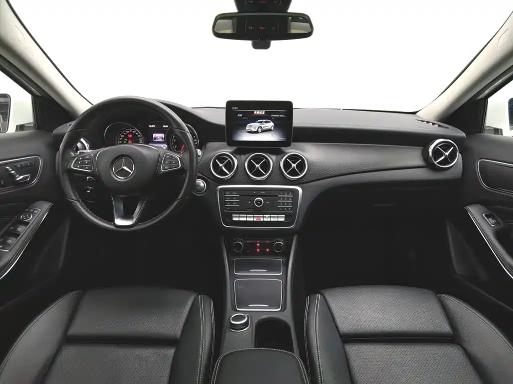 Mercedes-Benz GLA — миниатюра 5