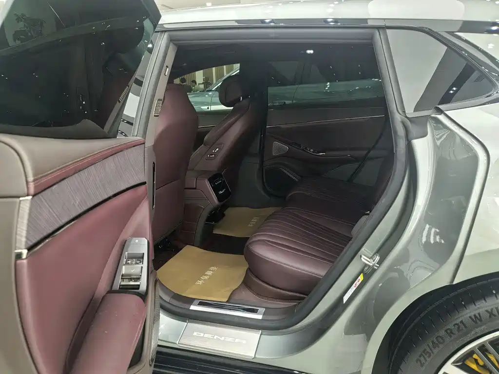 Denza Z9GT 2024 1100 Ultra