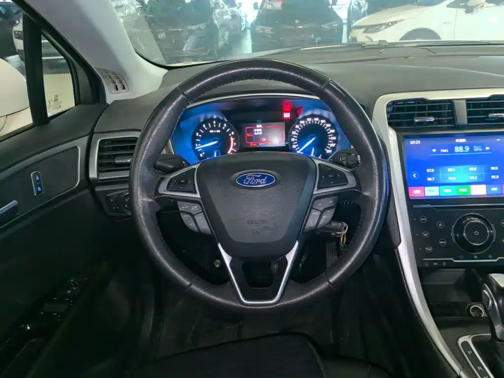 Ford Mondeo — миниатюра 11