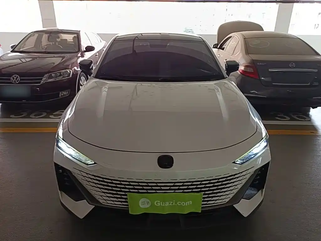 Changan UNI-V — миниатюра 3