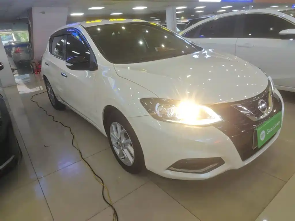 Nissan Tiida — миниатюра 4