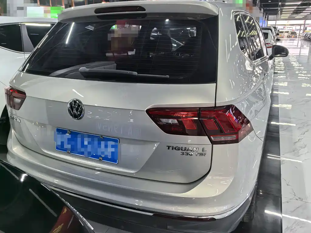Volkswagen Tiguan L L 2020 330TSI AT Luxury VI