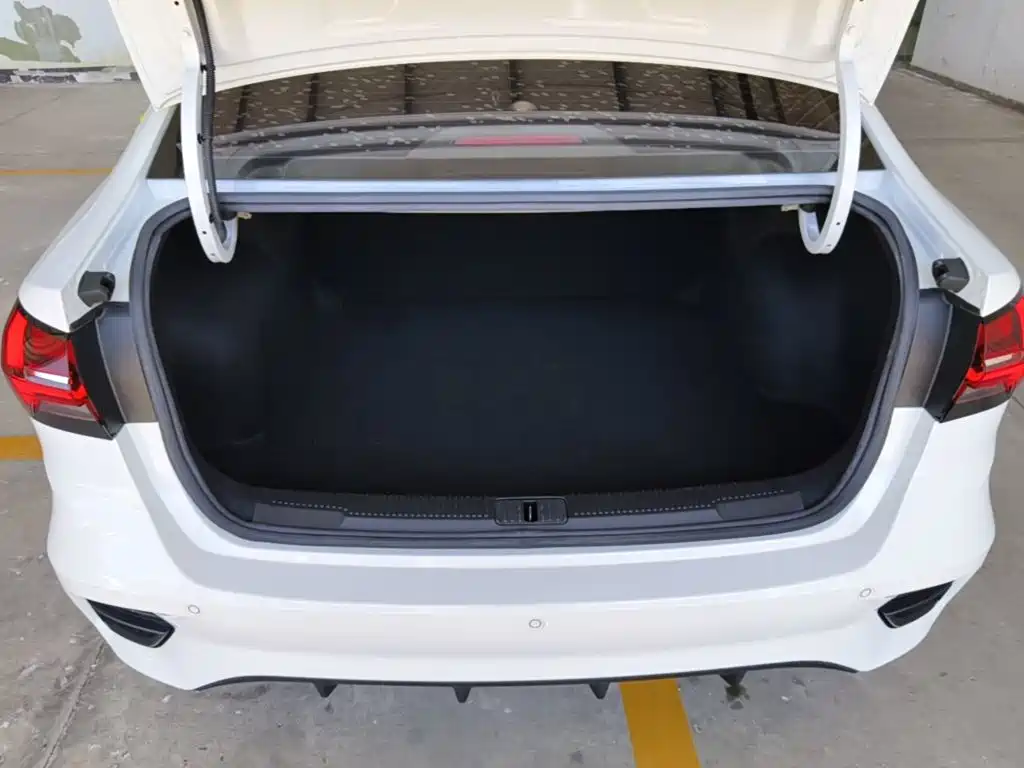 Roewe i5 — миниатюра 19