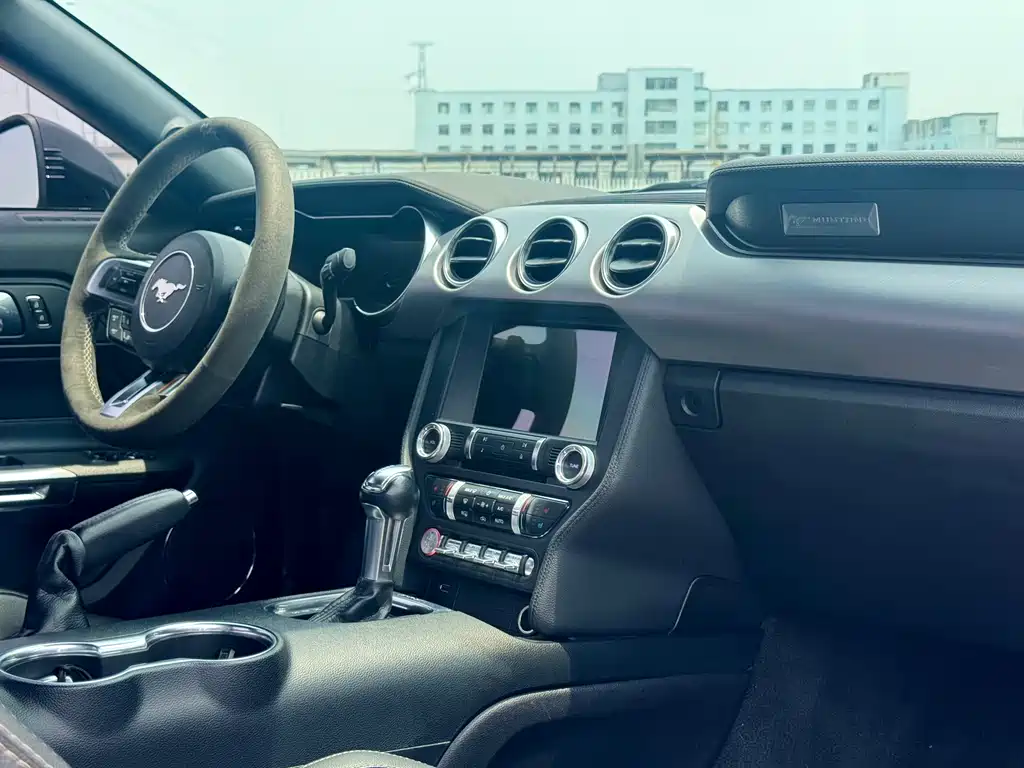 Ford Mustang 2019 2.3L EcoBoost