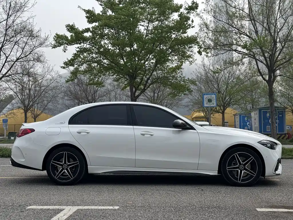 Mercedes-Benz C-Class — миниатюра 20