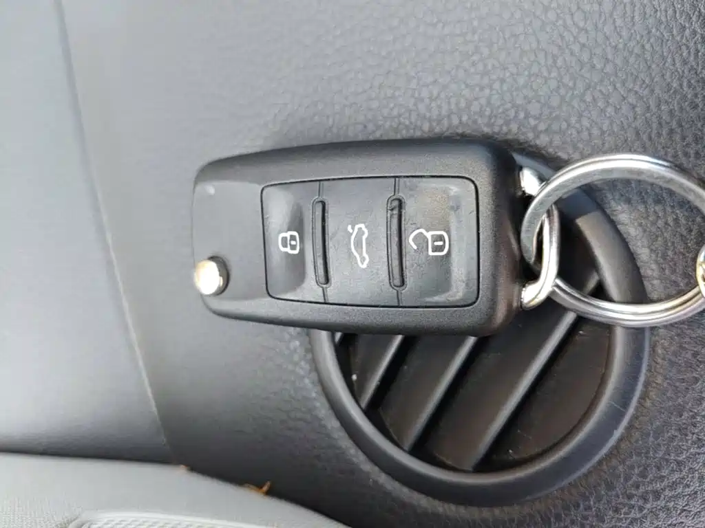 Volkswagen Sagitar — миниатюра 9