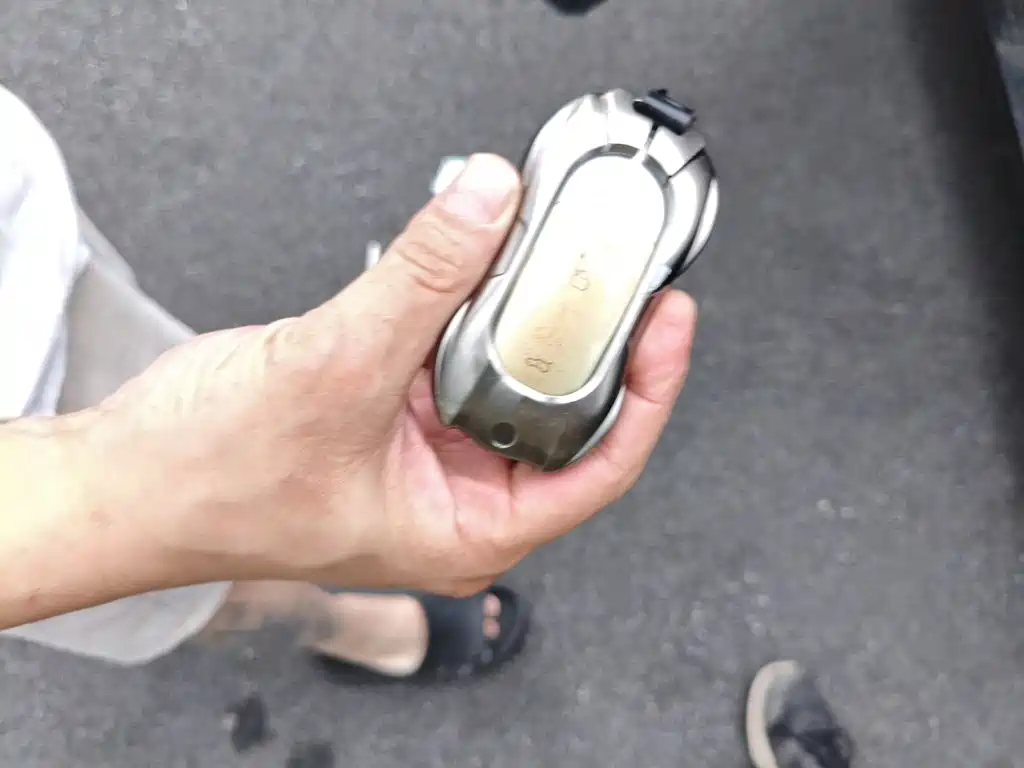 Li Auto Li L8 — миниатюра 12