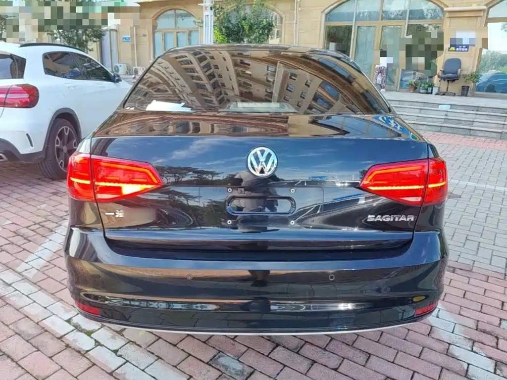 Volkswagen Sagitar — миниатюра 6